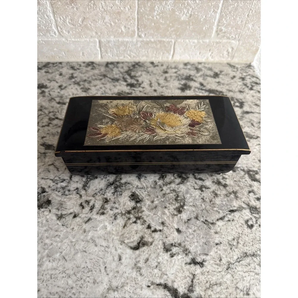 Music Jewelry Box With Floral Engraving From Japan